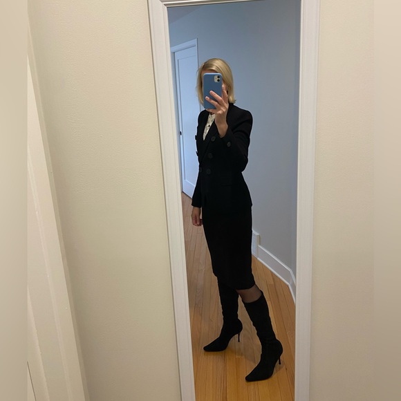 Gorgeous black suede Donald J Pliner pull on boots - Picture 9 of 11